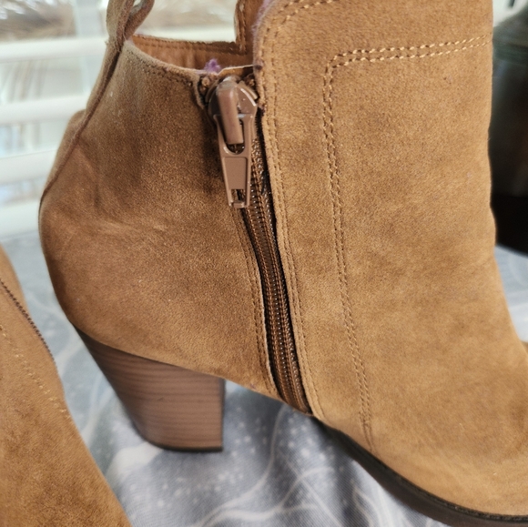 Women's RAMPAGE Ankle Boots Cowboy Faux Leather Fringe POW WOW Size 9 - Picture 2 of 8